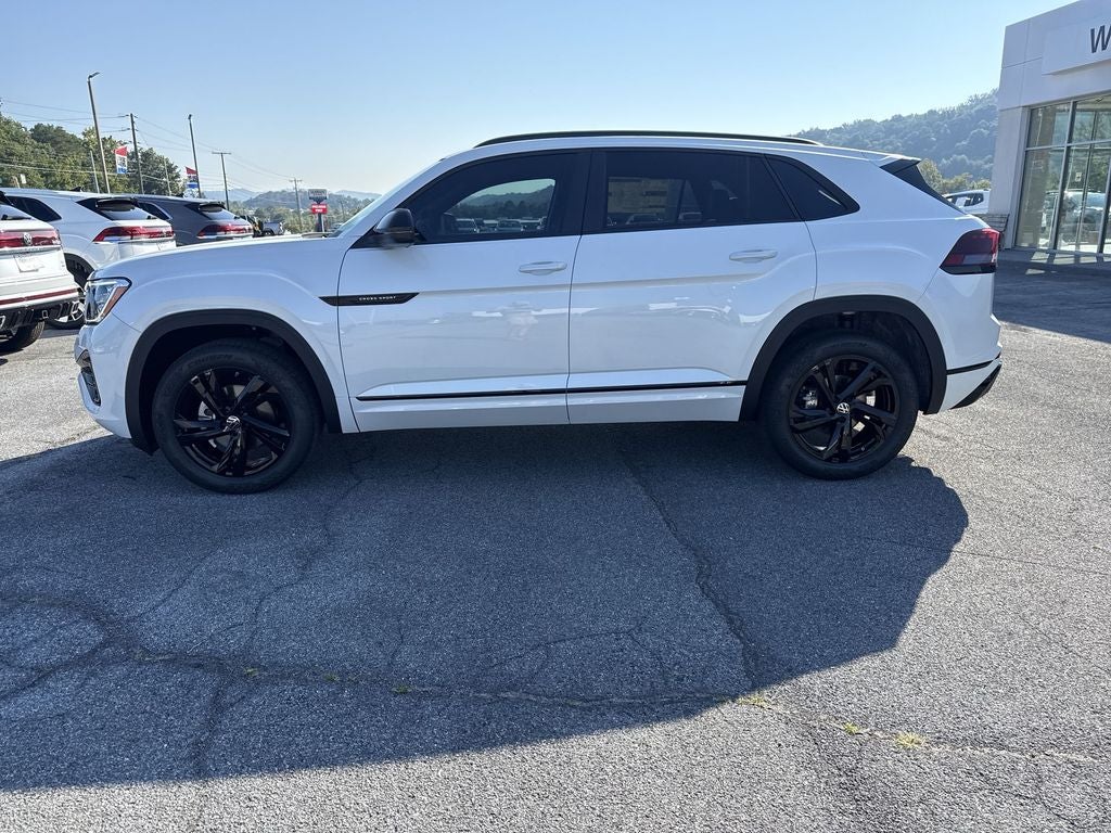 2026 Volkswagen Atlas Cross Sport SEL R-Line Black