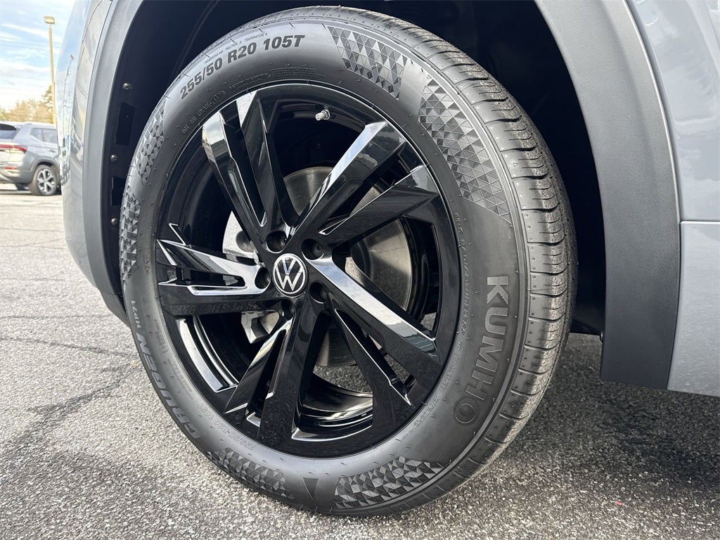 2026 Volkswagen Atlas Cross Sport 2.0T SEL R-Line Black