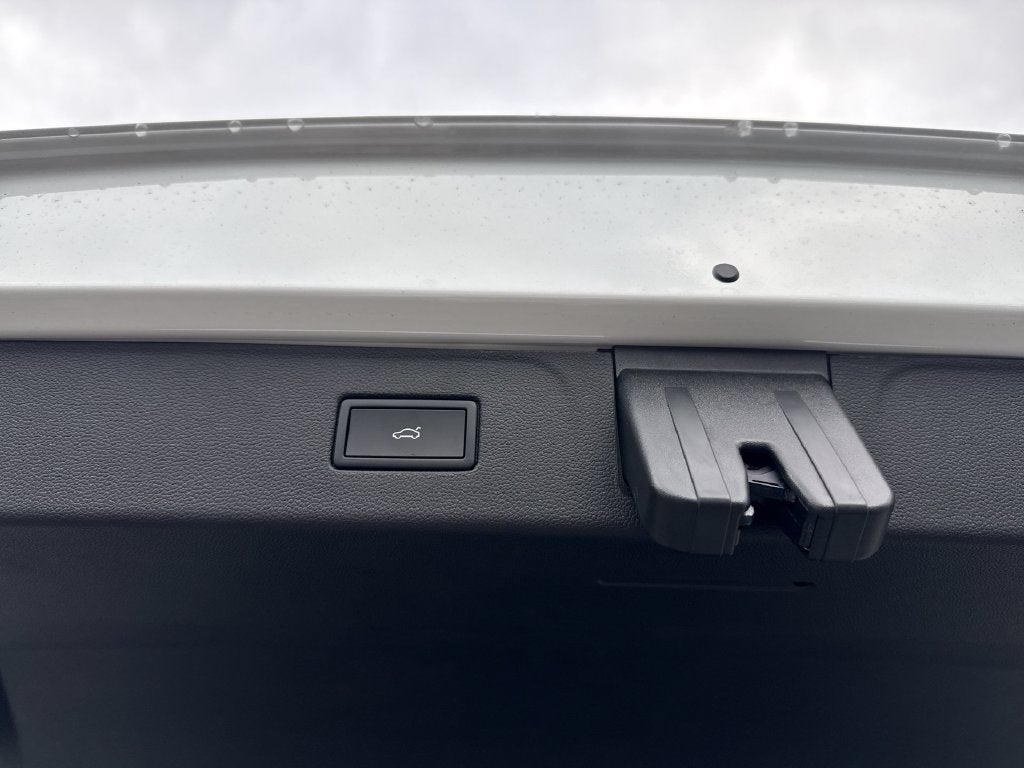 2027 Volkswagen Atlas SEL Premium R-Line