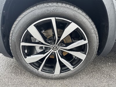 2024 Volkswagen Atlas Cross Sport 2.0T SEL Premium R-Line
