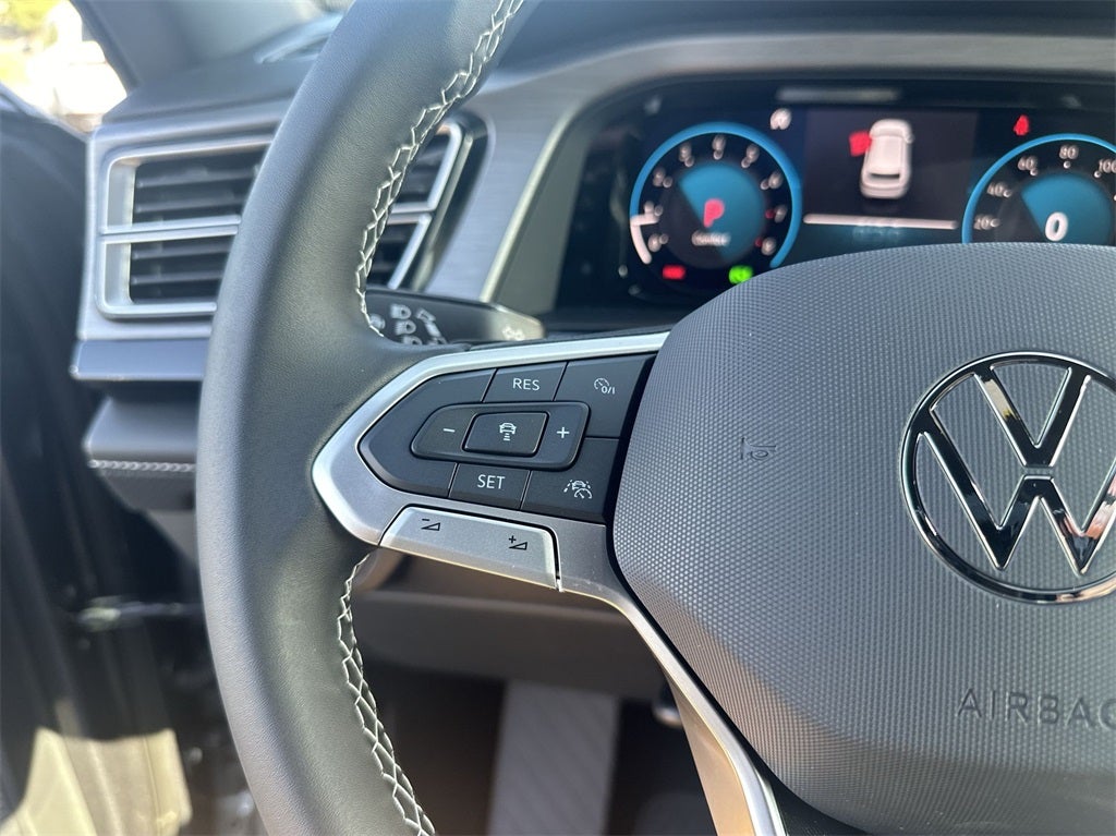 2024 Volkswagen Atlas Cross Sport 2.0T SE w/Technology