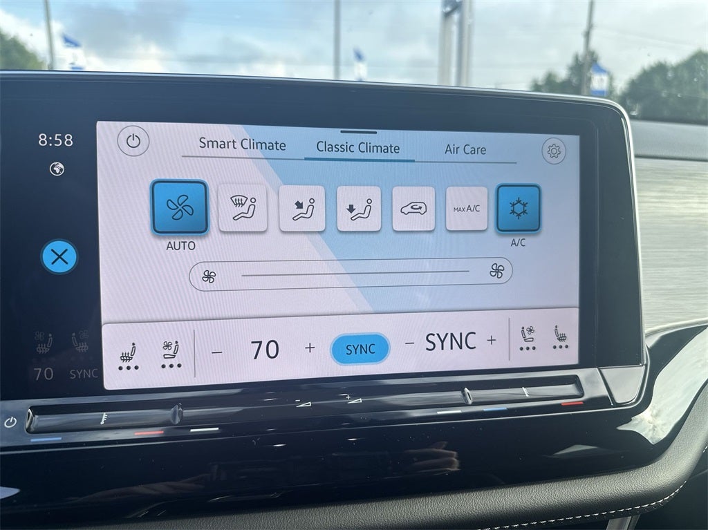 2024 Volkswagen Atlas Cross Sport 2.0T SE w/Technology