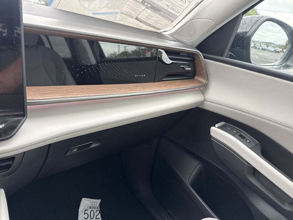 2027 Volkswagen Atlas SE w/Technology