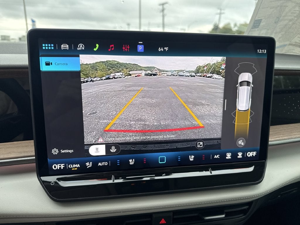 2027 Volkswagen Atlas SE w/Technology