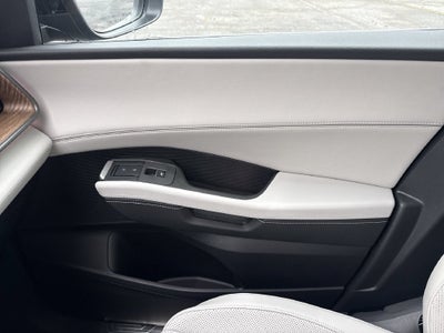 2027 Volkswagen Atlas SE w/Technology