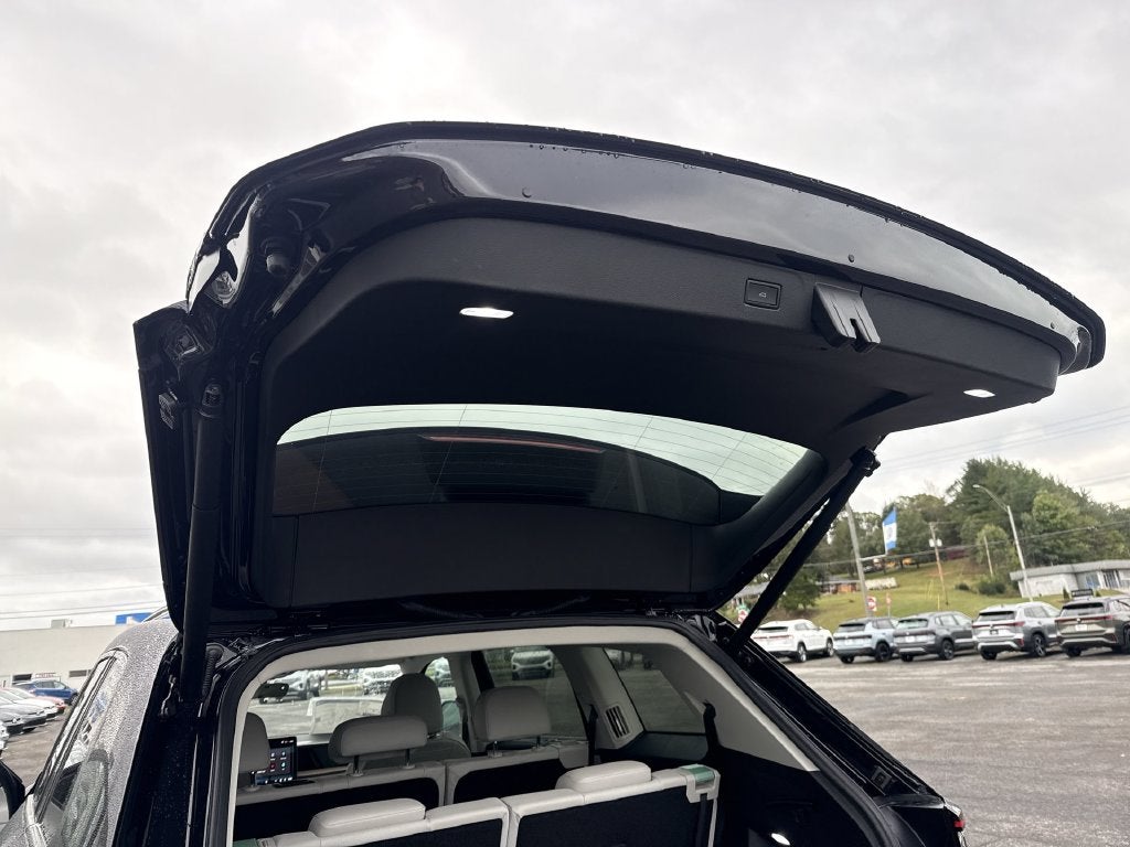 2027 Volkswagen Atlas SE w/Technology