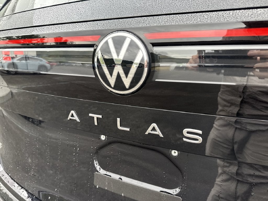 2027 Volkswagen Atlas SE w/Technology