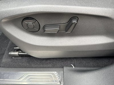 2027 Volkswagen Atlas SE w/Technology