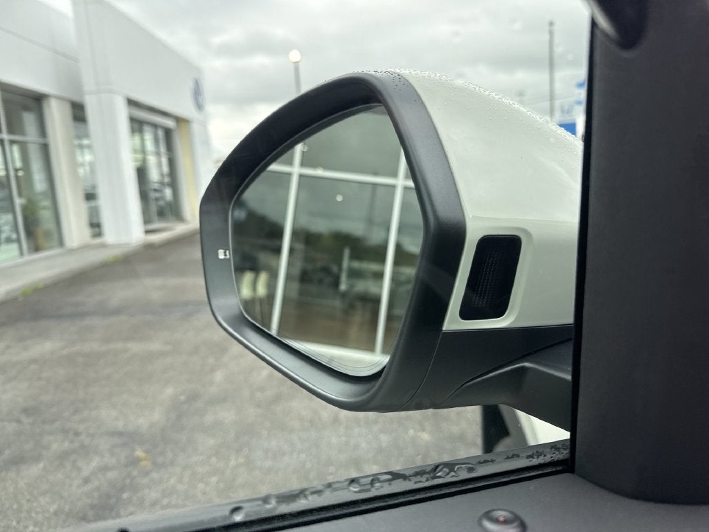 2027 Volkswagen Atlas SE w/Technology