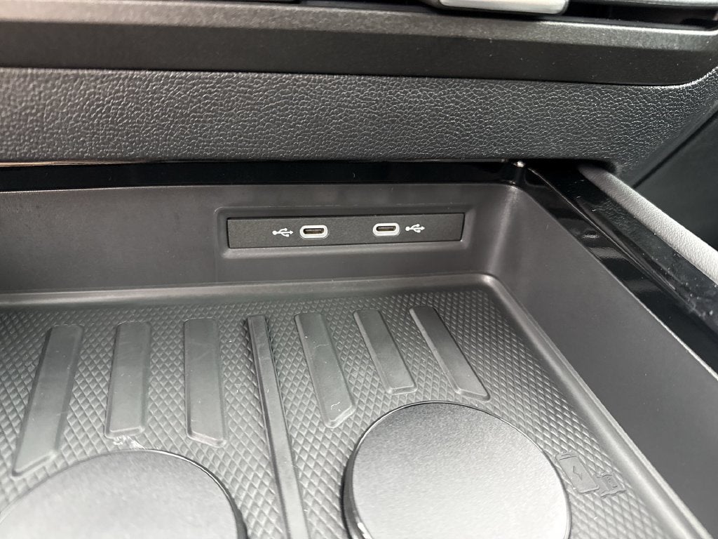 2027 Volkswagen Atlas SE w/Technology