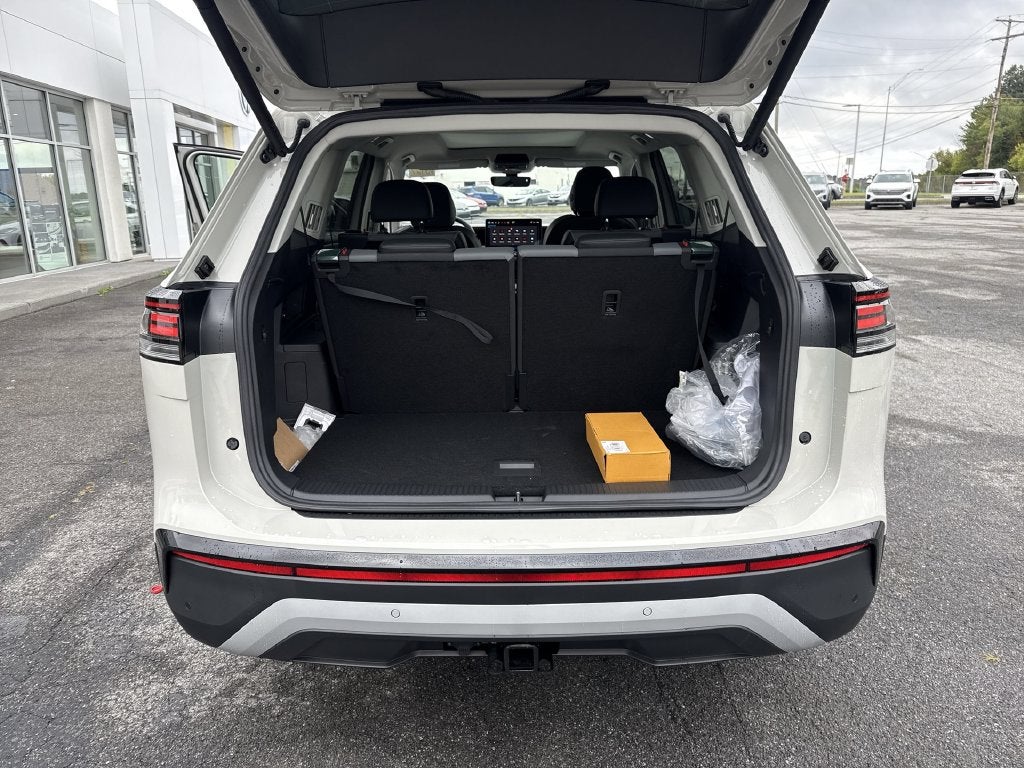2027 Volkswagen Atlas SE w/Technology