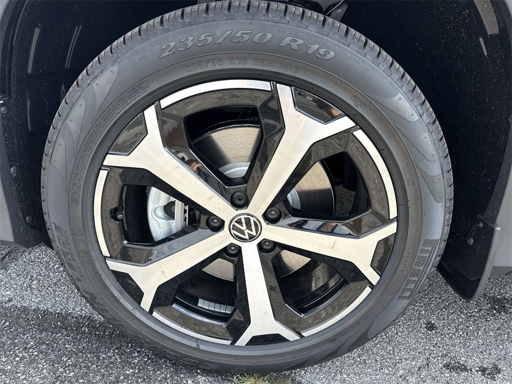 2025 Volkswagen Tiguan 2.0T SE