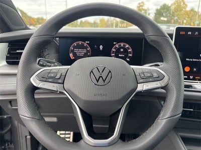 2026 Volkswagen Tiguan 2.0T SE R-Line Black