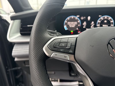 2026 Volkswagen Tiguan 2.0T SE R-Line Black