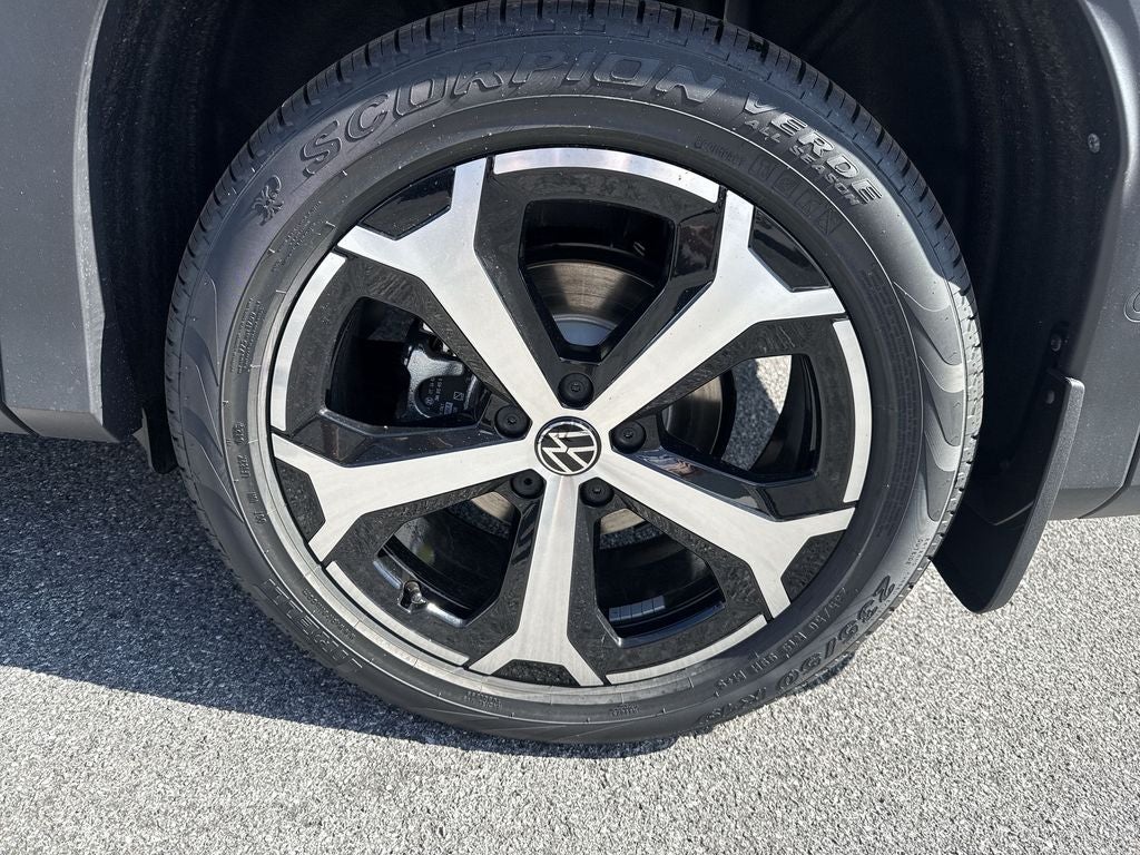 2026 Volkswagen Tiguan 2.0T SE