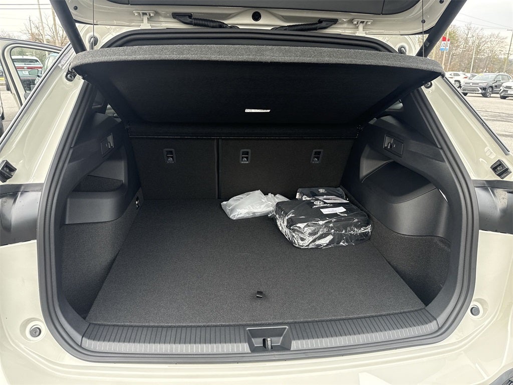 2026 Volkswagen Tiguan 2.0T SEL R-Line Turbo