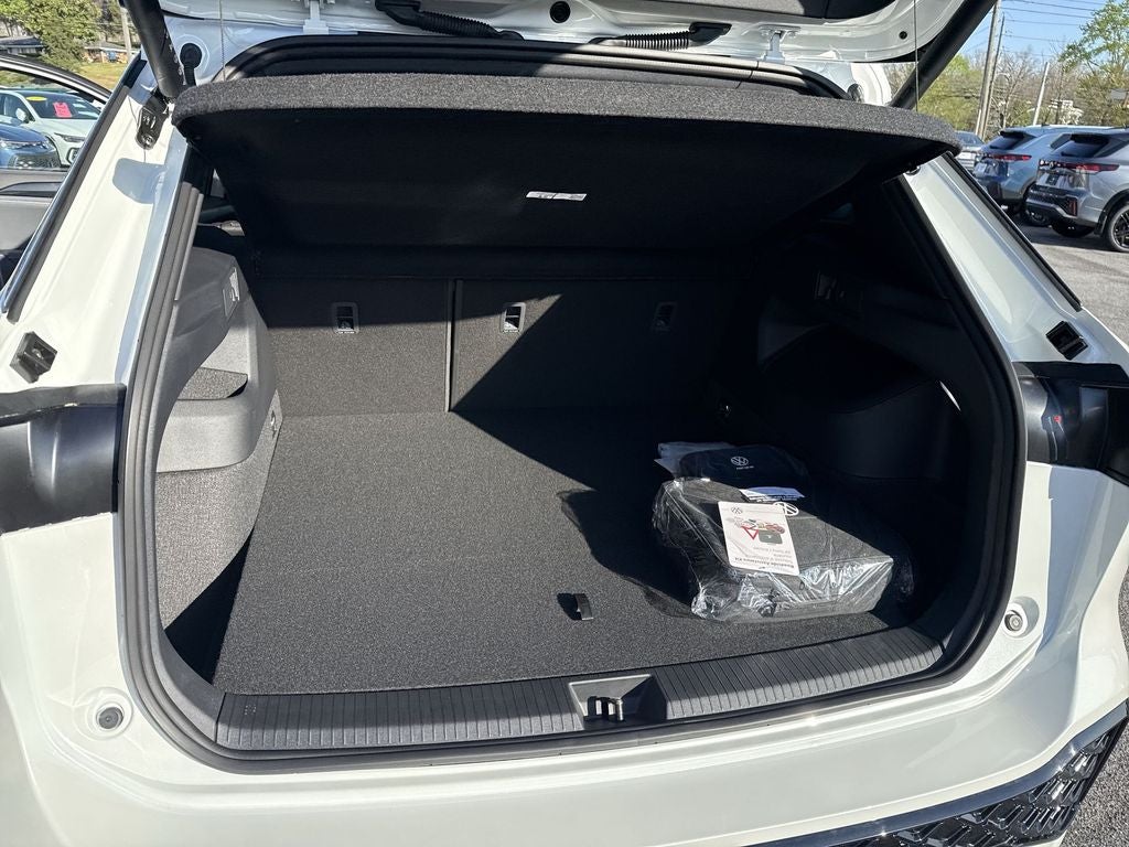 2026 Volkswagen Tiguan 2.0T SEL R-Line Turbo