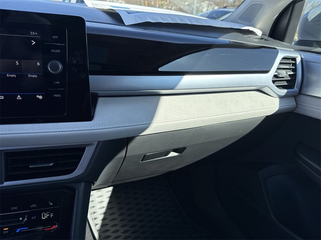 2025 Volkswagen Taos 1.5T SE