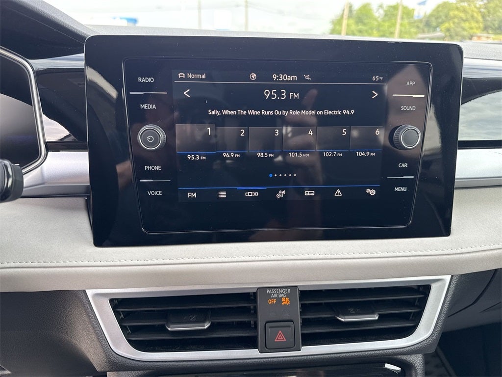 2025 Volkswagen Taos 1.5T SE