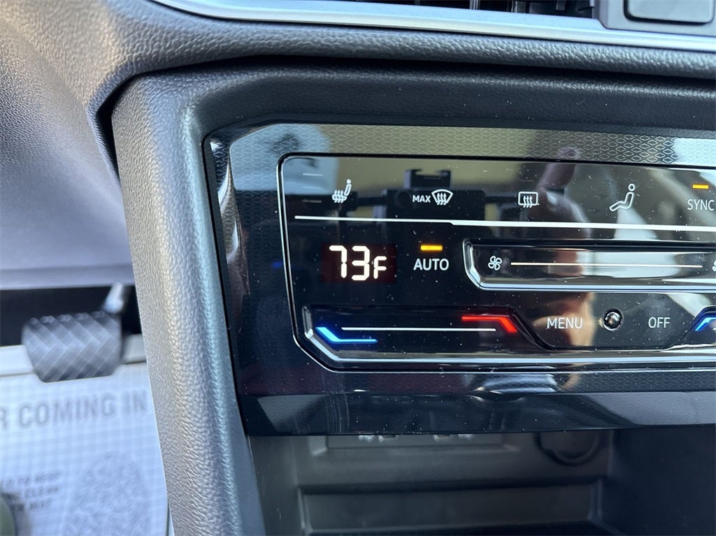 2025 Volkswagen Taos 1.5T SE