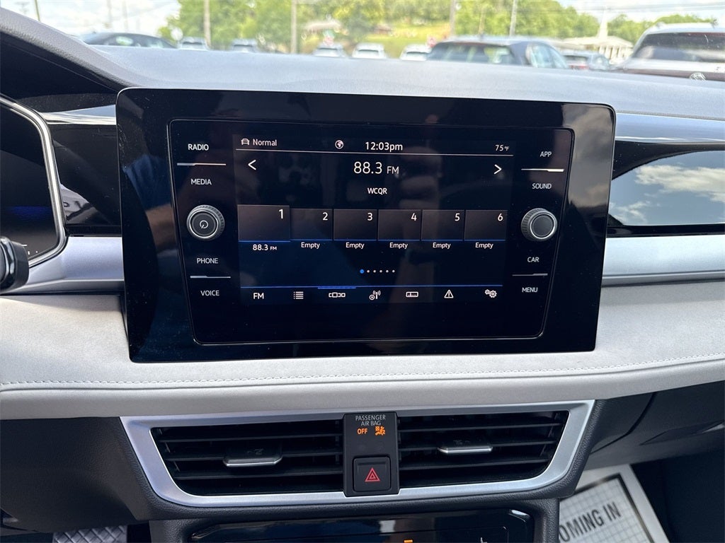 2025 Volkswagen Taos 1.5T SE