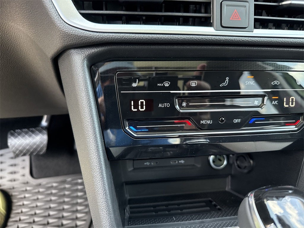 2025 Volkswagen Taos 1.5T SE