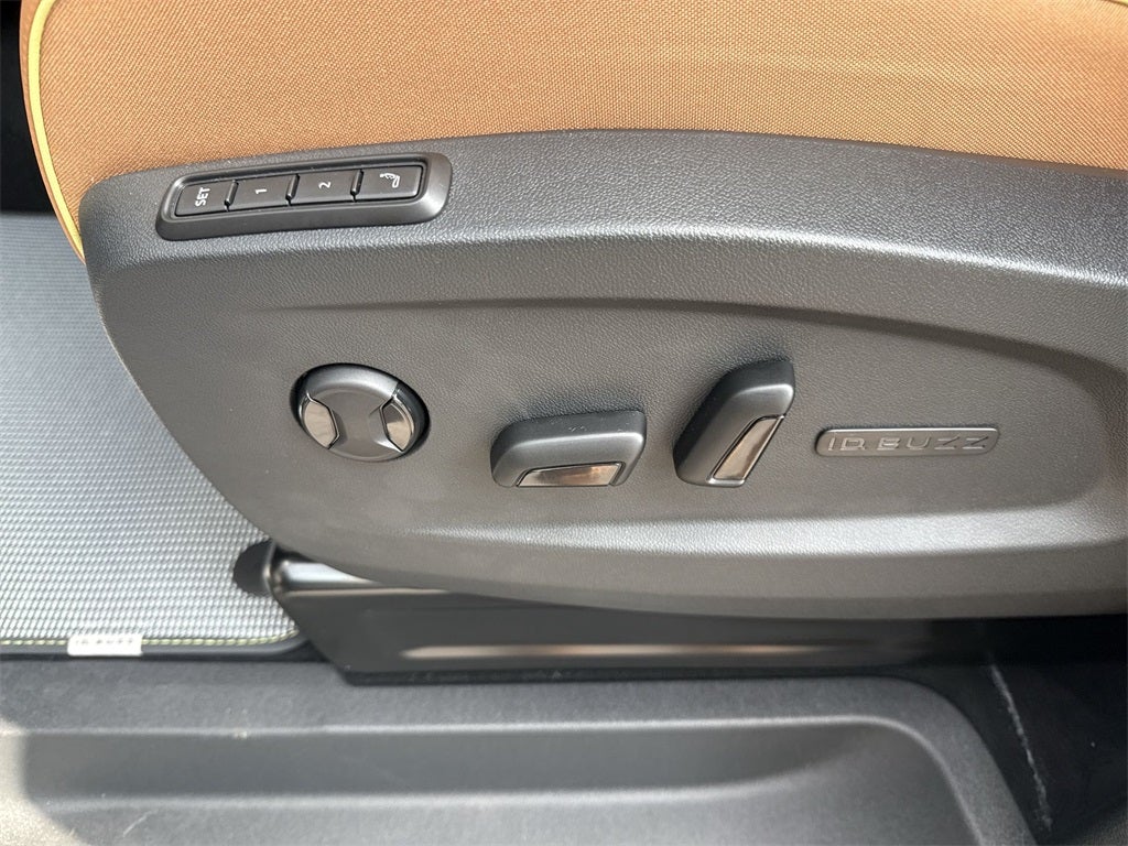 2025 Volkswagen ID. Buzz Pro S