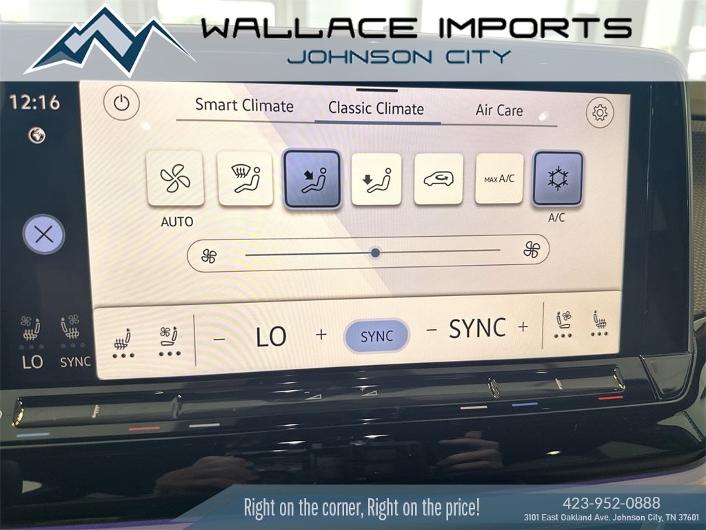 2024 Volkswagen Atlas Cross Sport 2.0T SEL R-Line