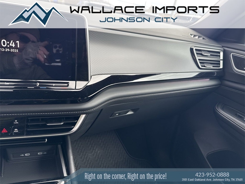 2026 Volkswagen Atlas Cross Sport 2.0T SEL Premium R-Line