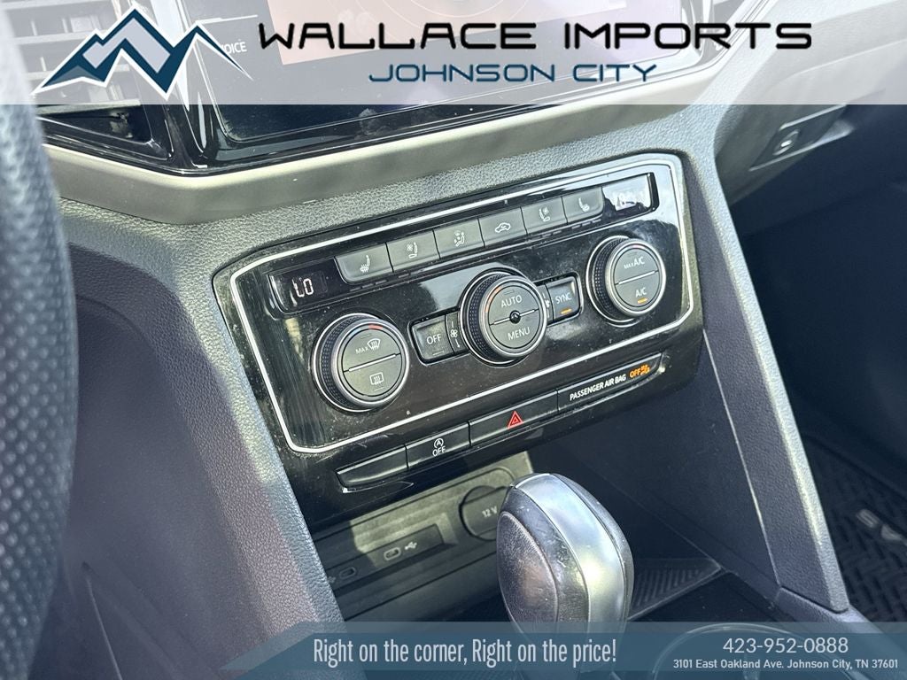 2022 Volkswagen Atlas Cross Sport 3.6L V6 SEL Premium R-Line