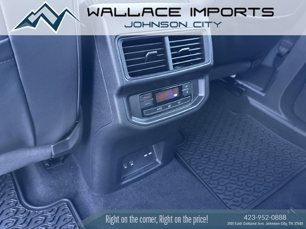 2027 Volkswagen Atlas 2.0T SE w/ Technology