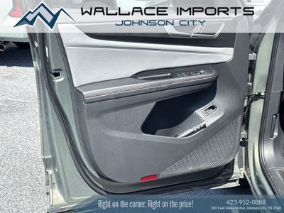 2024 Volkswagen Atlas 2.0T Peak Edition SEL