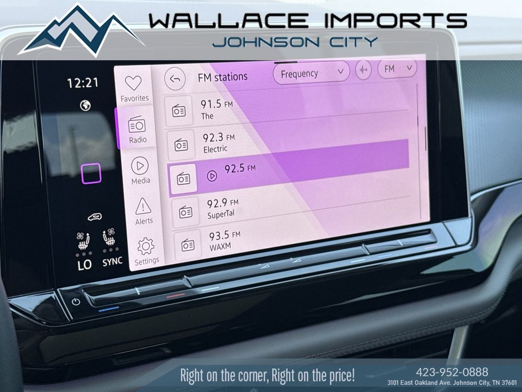2024 Volkswagen Atlas 2.0T Peak Edition SEL