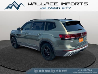 2024 Volkswagen Atlas 2.0T Peak Edition SEL
