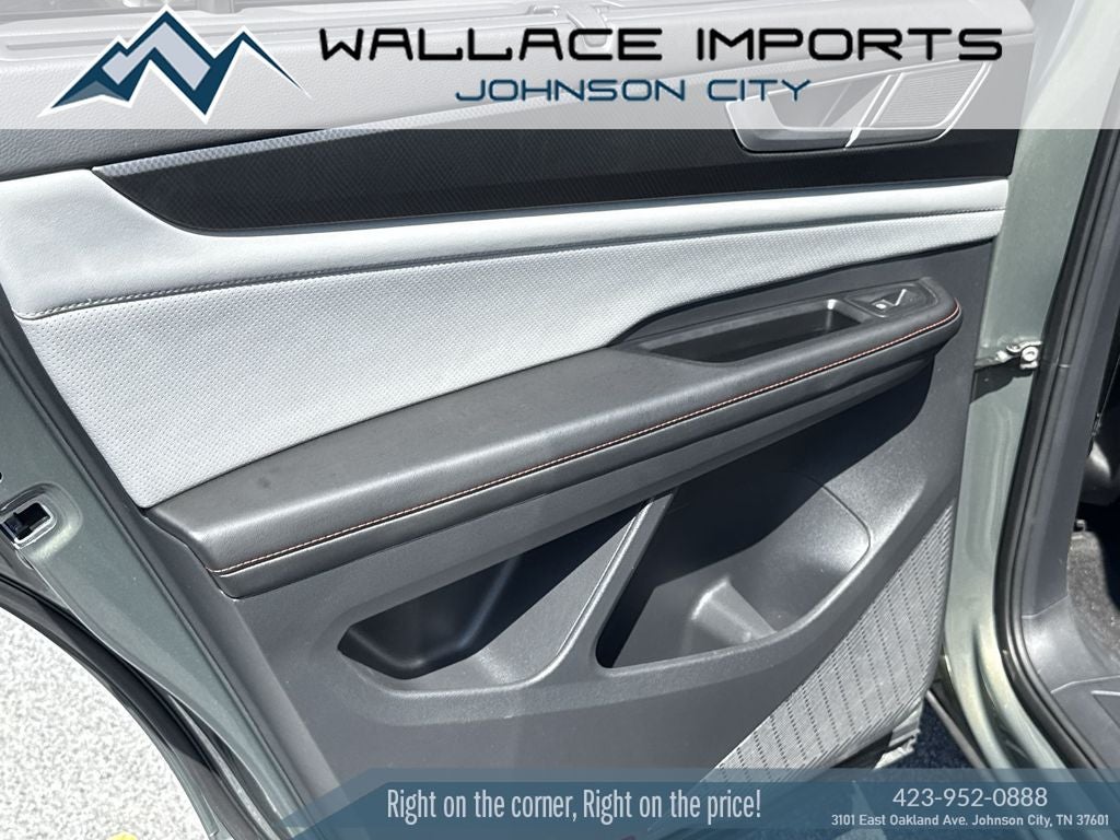2024 Volkswagen Atlas 2.0T Peak Edition SEL