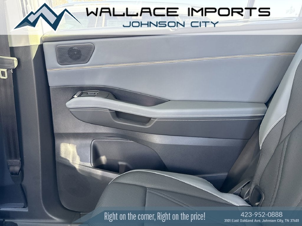 2027 Volkswagen Atlas 2.0T SE w/ Technology