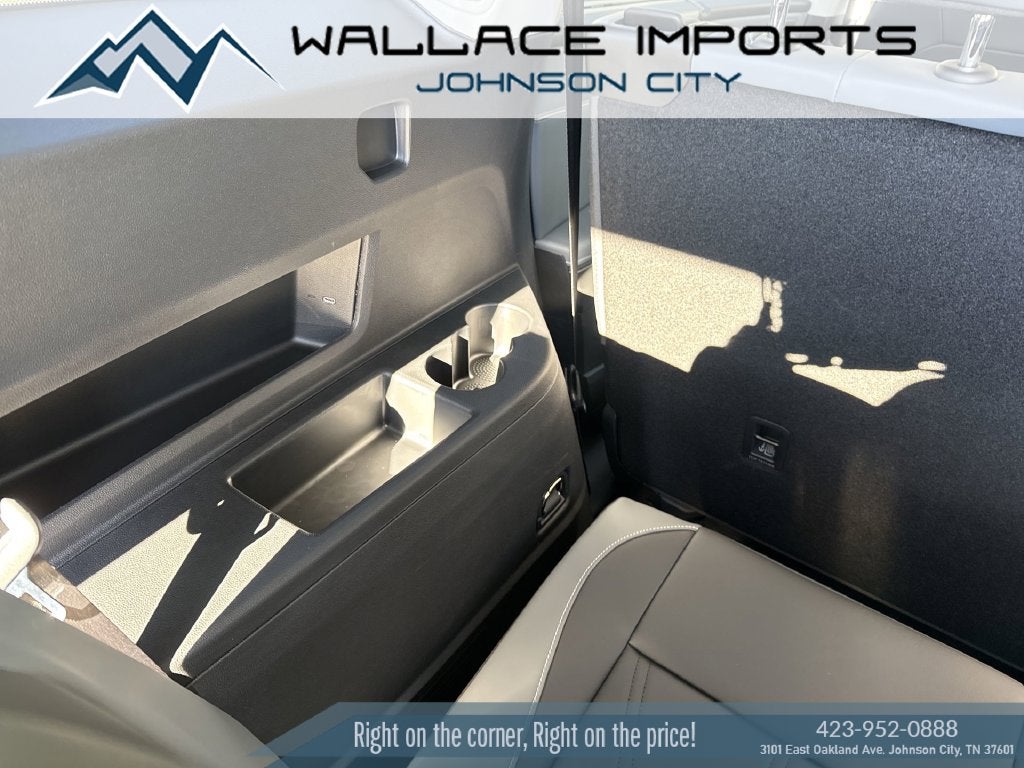 2027 Volkswagen Atlas 2.0T SE w/ Technology
