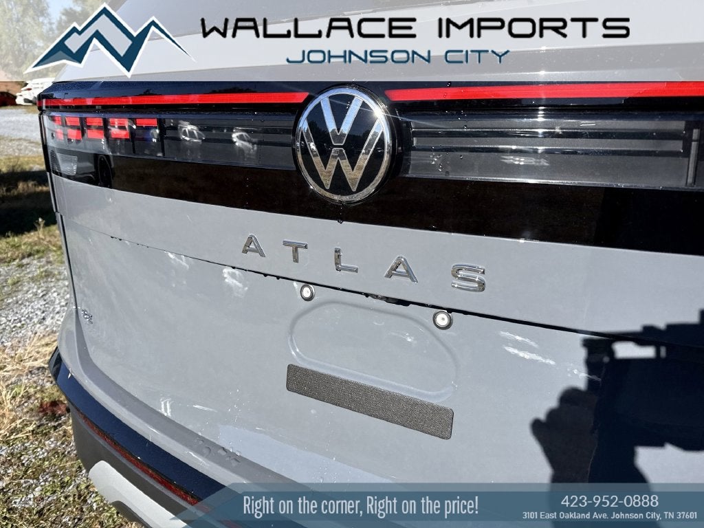 2027 Volkswagen Atlas 2.0T SE w/ Technology