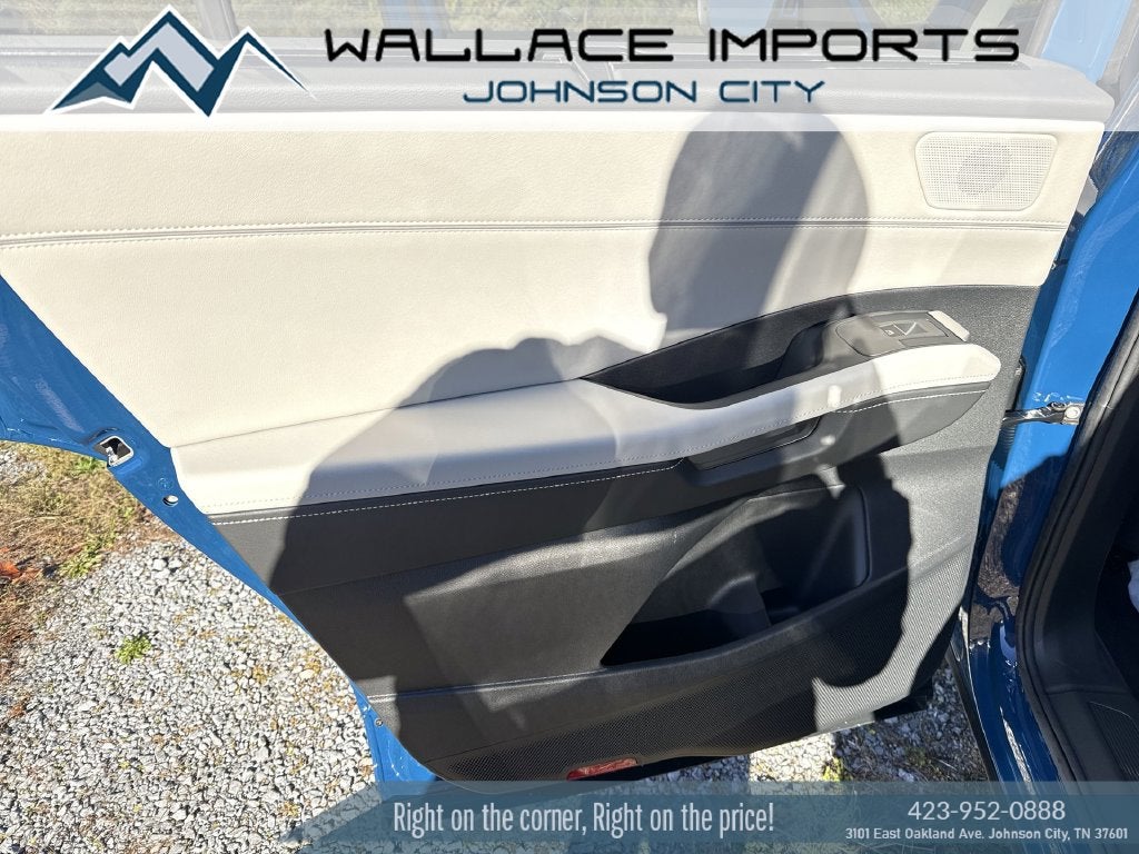 2027 Volkswagen Atlas 2.0T SE w/ Technology