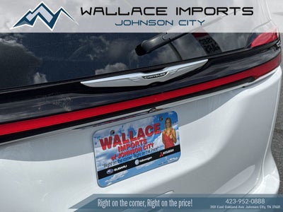 2022 Chrysler Pacifica Touring L