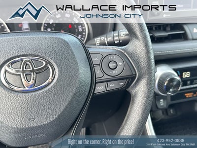 2022 Toyota RAV4 XLE