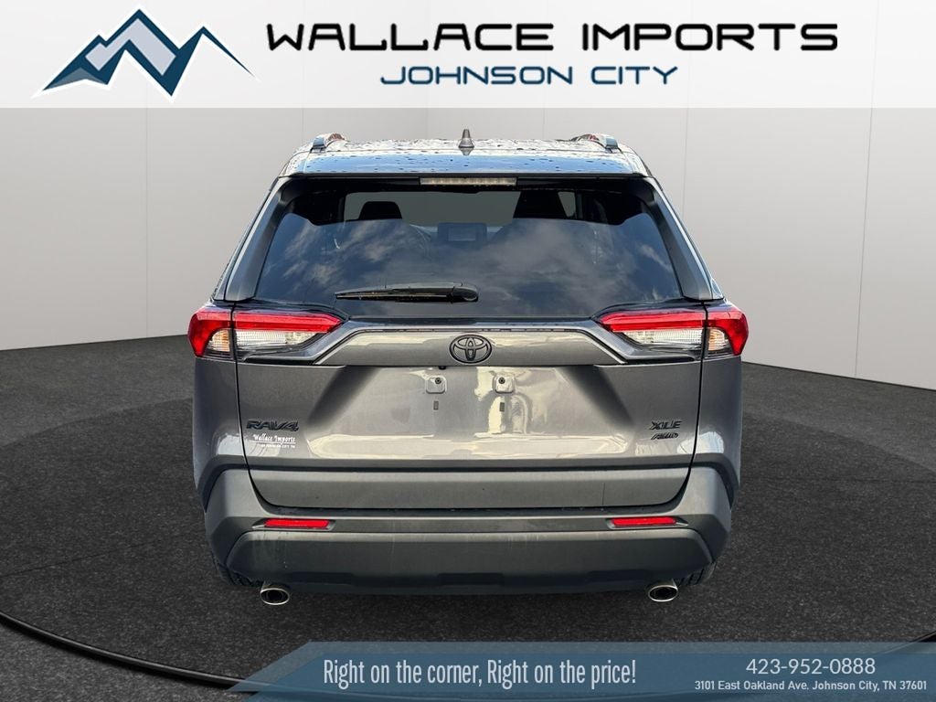 2022 Toyota RAV4 XLE