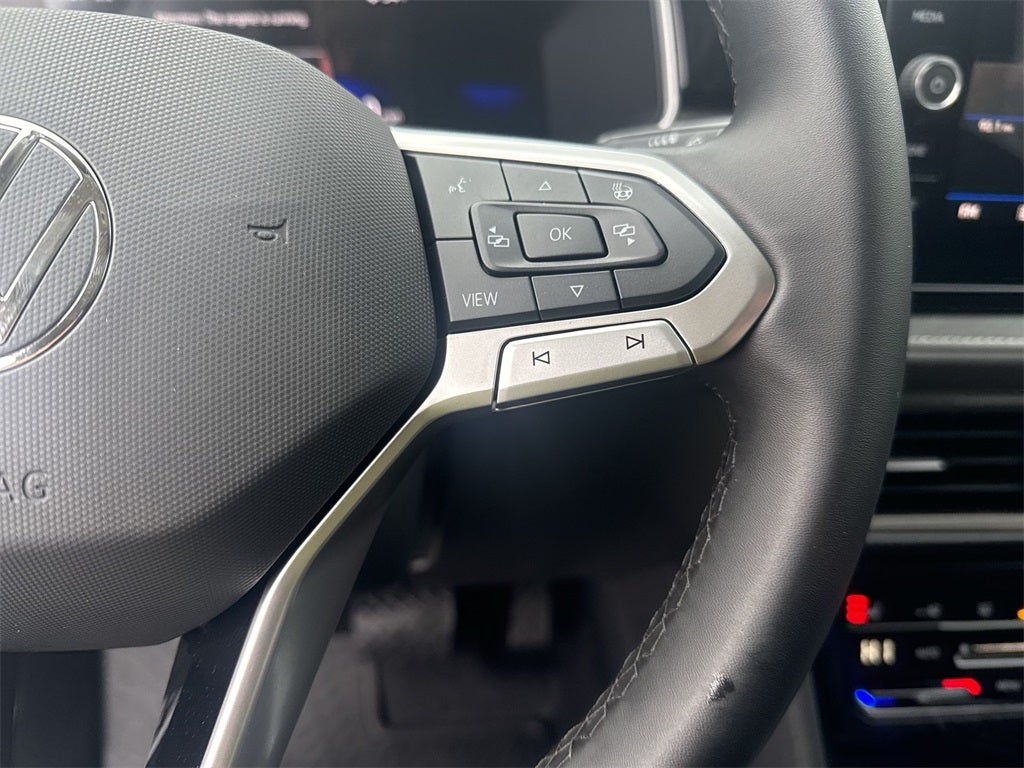 2026 Volkswagen Taos 1.5T SE Black