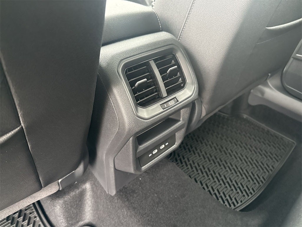 2026 Volkswagen Taos 1.5T SE Black