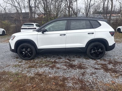 2026 Volkswagen Taos 1.5T SE Black