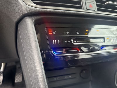 2026 Volkswagen Taos 1.5T SE Black