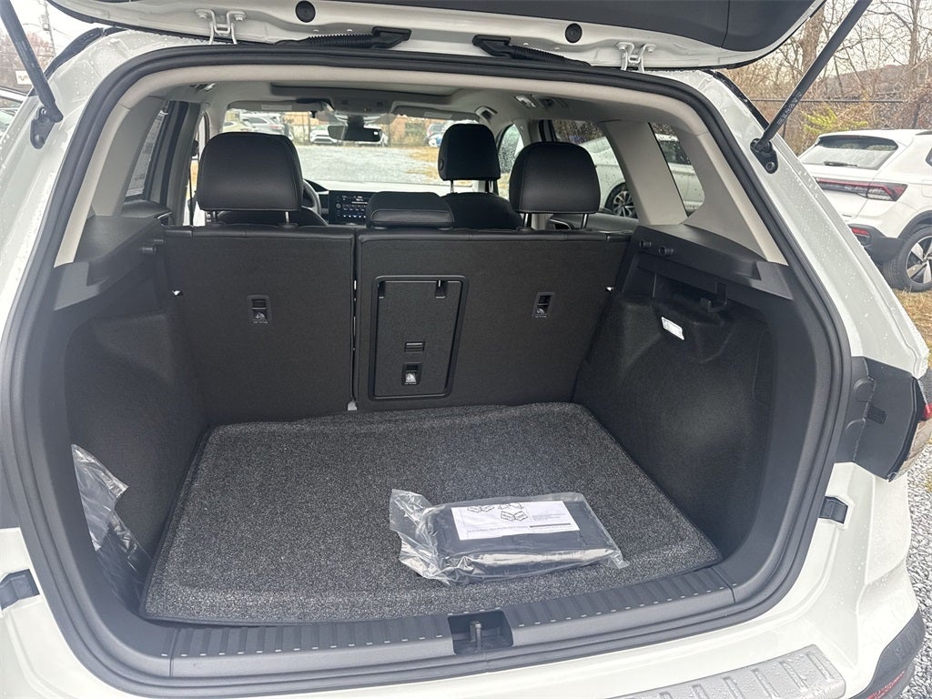 2026 Volkswagen Taos 1.5T SE Black