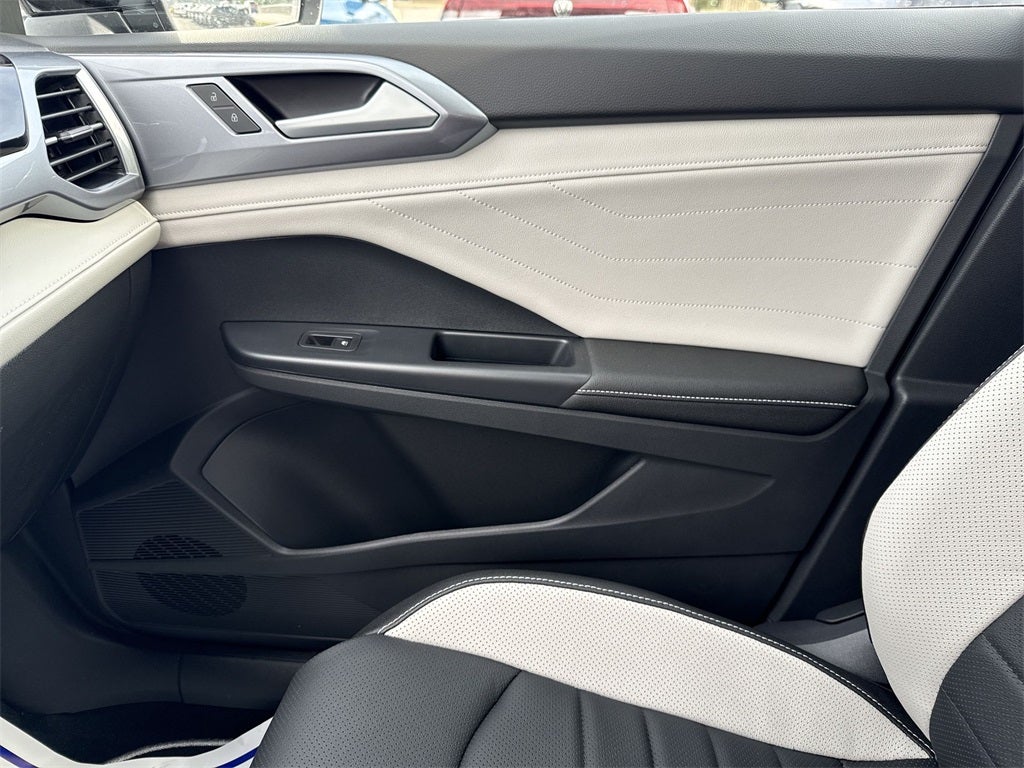 2025 Volkswagen Taos 1.5T SEL