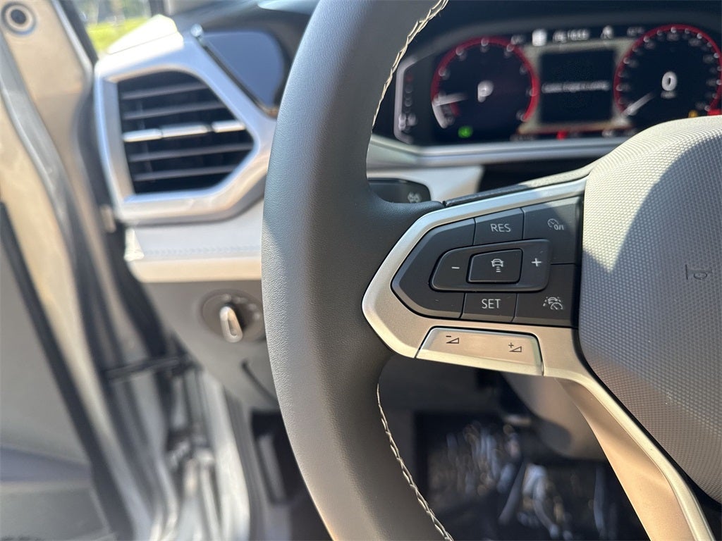 2025 Volkswagen Taos 1.5T SEL
