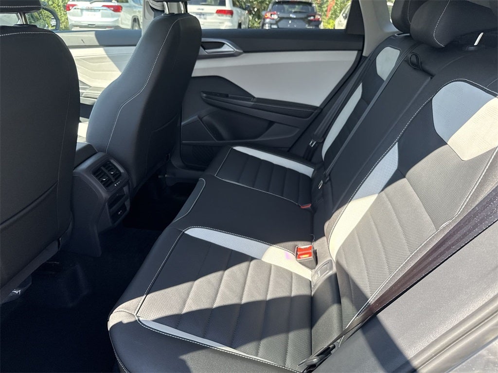 2025 Volkswagen Taos 1.5T SEL